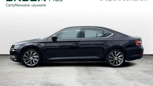 SKODA Superb -