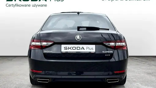 SKODA Superb -
