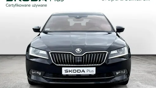 SKODA Superb -