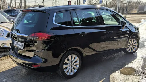 OPEL Zafira -