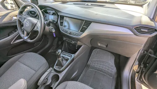 OPEL Crossland X -