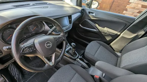 OPEL Crossland X -