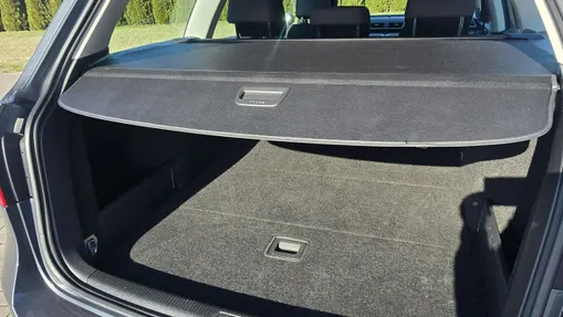 VOLKSWAGEN Passat -