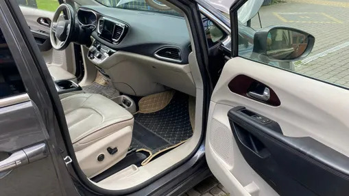 CHRYSLER Pacifica -