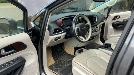 CHRYSLER Pacifica -