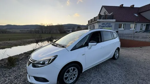 OPEL Zafira -