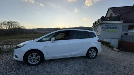 OPEL Zafira -