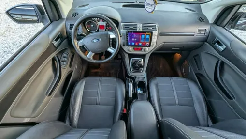 FORD Kuga -