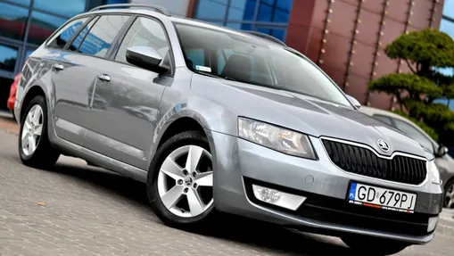SKODA Octavia -