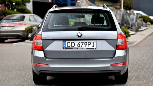 SKODA Octavia -