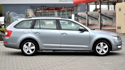 SKODA Octavia -