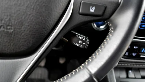 TOYOTA Auris -