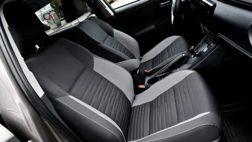 TOYOTA Auris -