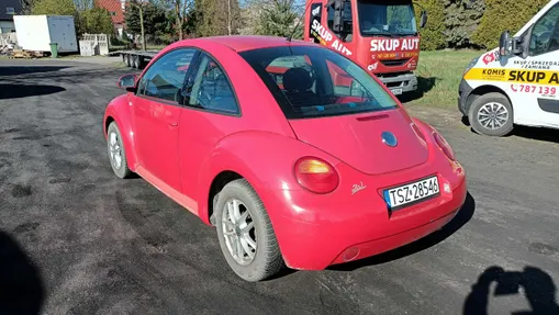 VOLKSWAGEN New Beetle -