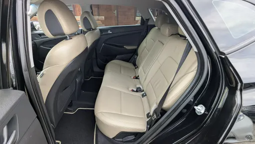 HYUNDAI Tucson -