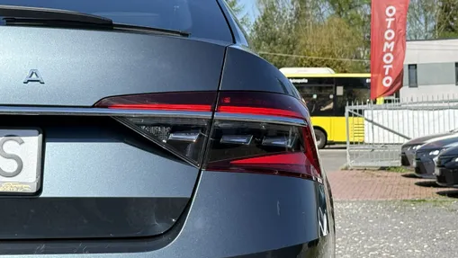 SKODA Superb -