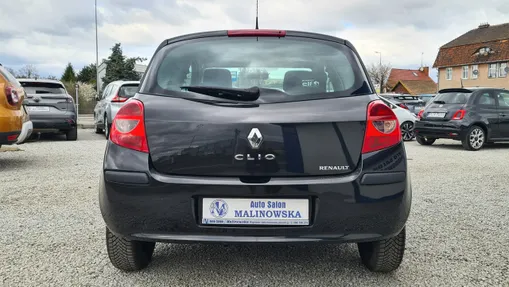RENAULT Clio -