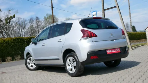PEUGEOT 3008 -