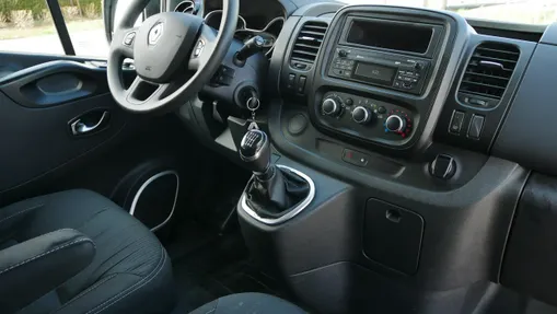 RENAULT Trafic -
