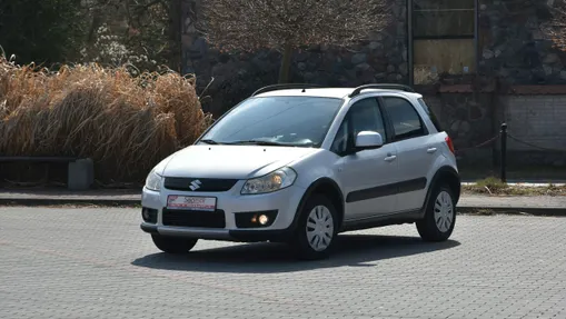 SUZUKI SX4 -