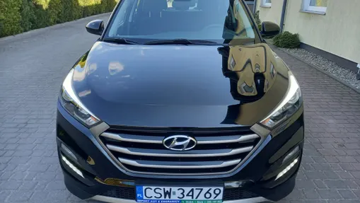 HYUNDAI Tucson -
