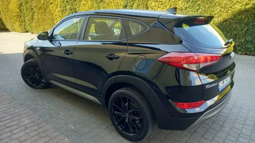 HYUNDAI Tucson -