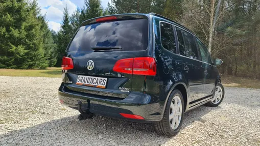 VOLKSWAGEN Touran -