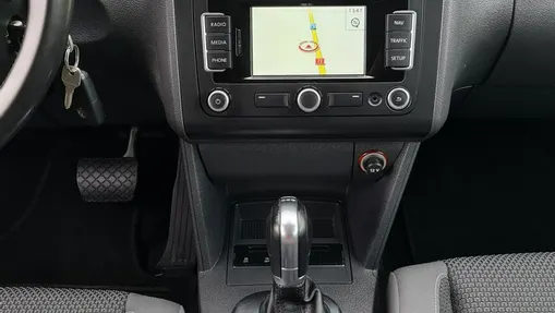 VOLKSWAGEN Touran -