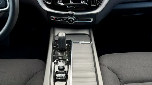 VOLVO XC60 -