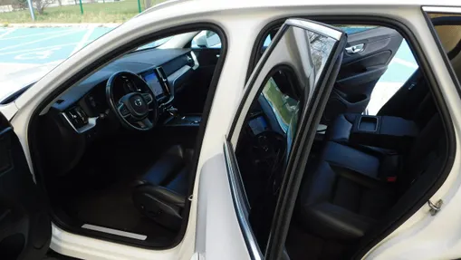 VOLVO XC60 -