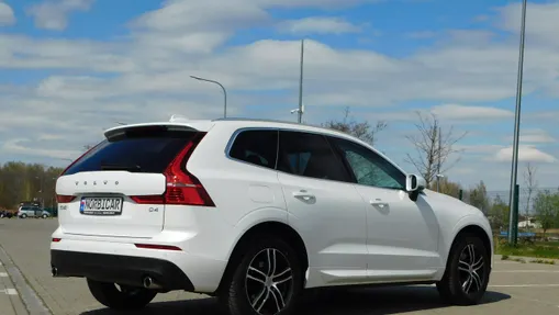 VOLVO XC60 -
