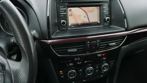 MAZDA 6 -