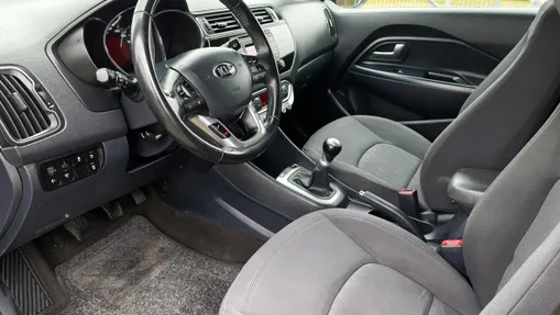 KIA Rio -