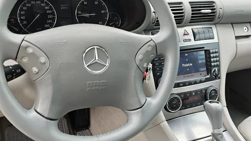 MERCEDES-BENZ C Klasa -