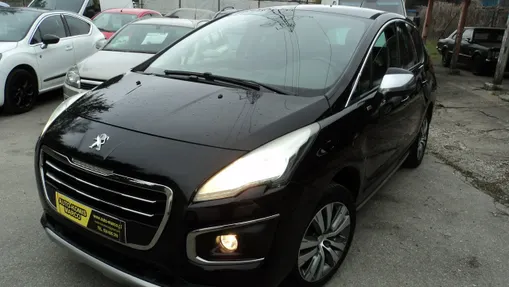 PEUGEOT 3008 -