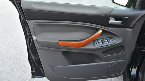 FORD Kuga -