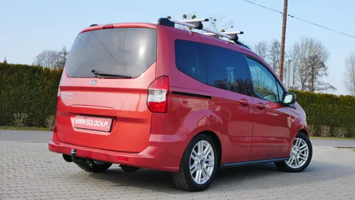 FORD Tourneo Courier -