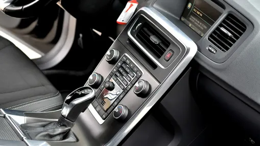 VOLVO V60 -