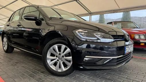 VOLKSWAGEN Golf -