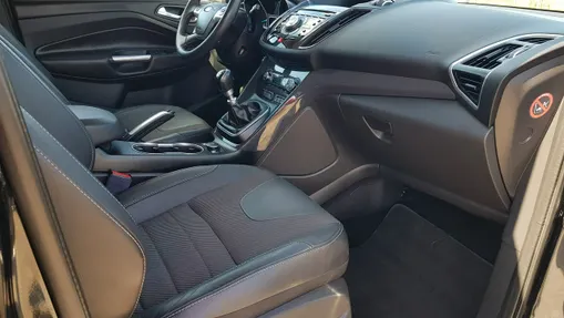 FORD Kuga -