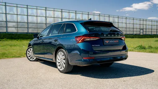 SKODA Octavia -