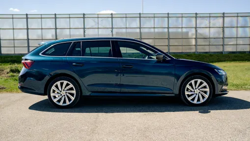 SKODA Octavia -