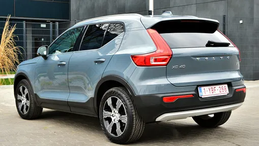 VOLVO XC40 -