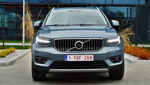 VOLVO XC40 -