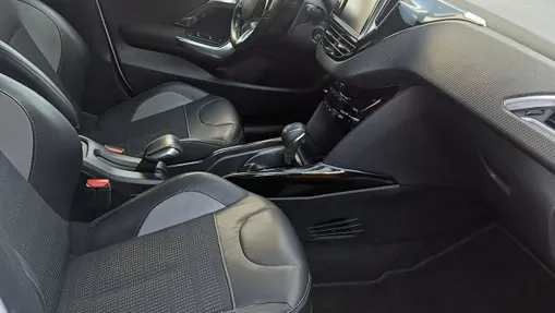 PEUGEOT 2008 -