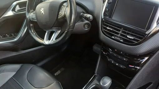 PEUGEOT 2008 -