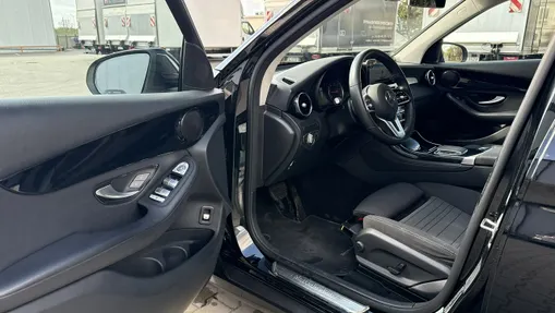 MERCEDES-BENZ GLC -