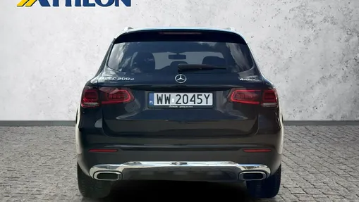 MERCEDES-BENZ GLC -