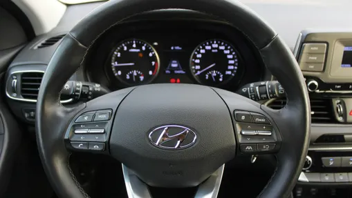 HYUNDAI i30 -