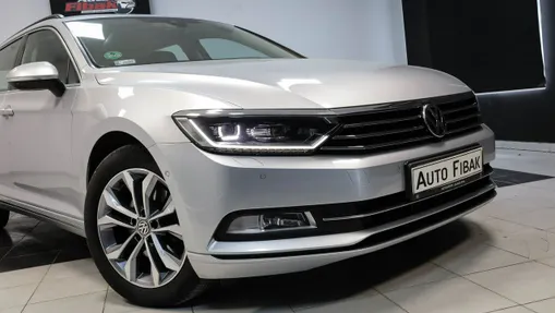 VOLKSWAGEN Passat -